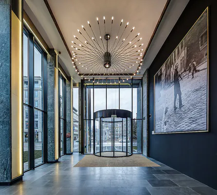 Carpatia - Lobby, common areas